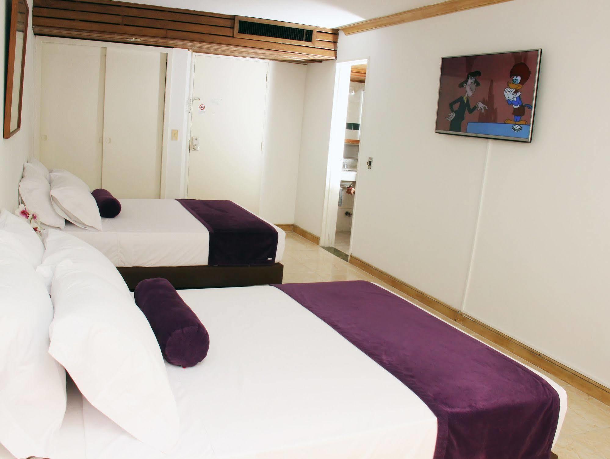 Ayenda 1235 Botero Hotel เมเดยิน ภายนอก รูปภาพ