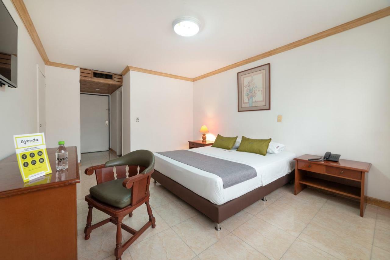 Ayenda 1235 Botero Hotel เมเดยิน ภายนอก รูปภาพ