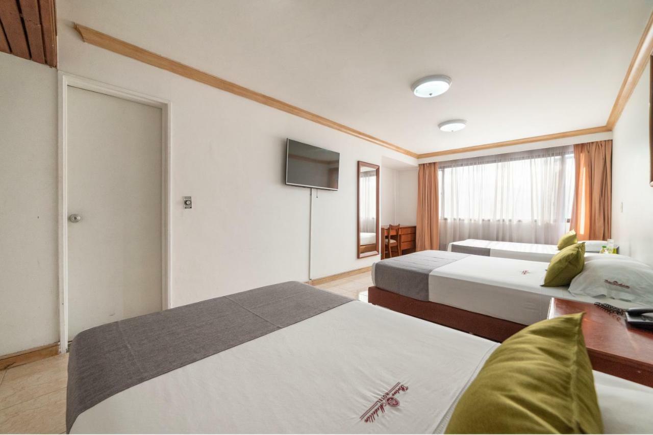 Ayenda 1235 Botero Hotel เมเดยิน ภายนอก รูปภาพ