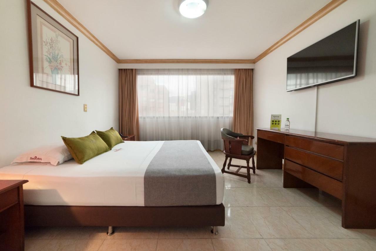 Ayenda 1235 Botero Hotel เมเดยิน ภายนอก รูปภาพ